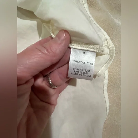 Altar’d State Elegant creamy White Women's Top 3/4 sleeves size medium - Picture 7 of 7